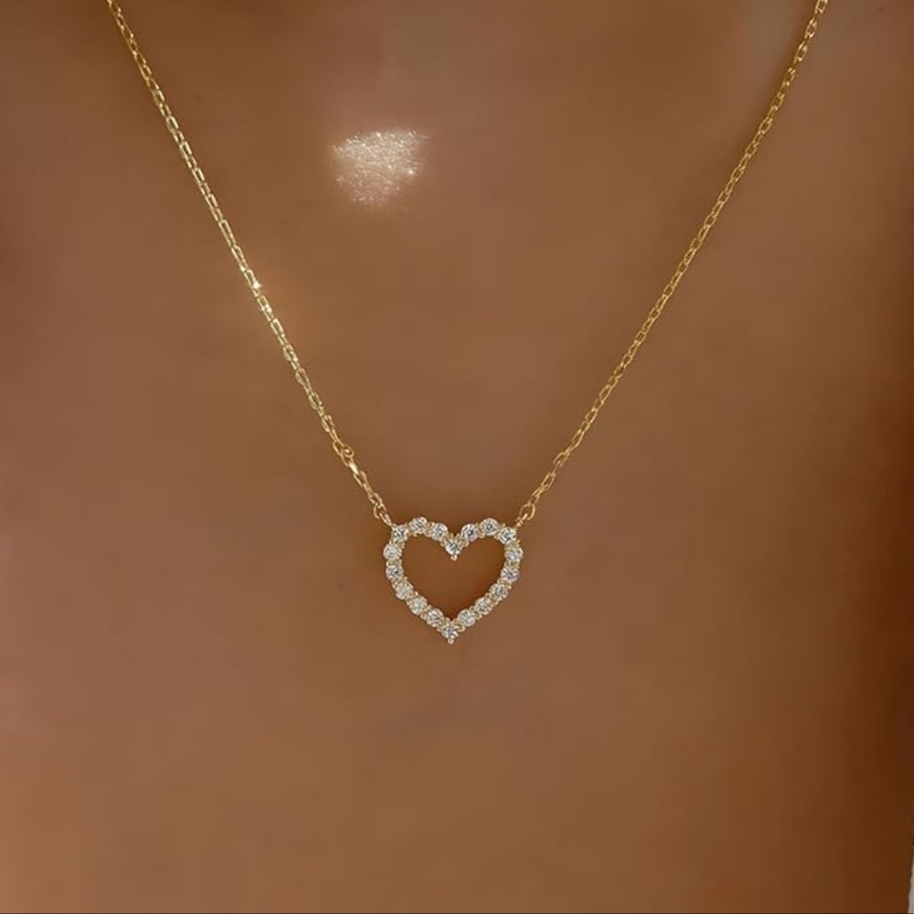 NEW Dainty Golden Chain Necklace w/ Sparkly Heart